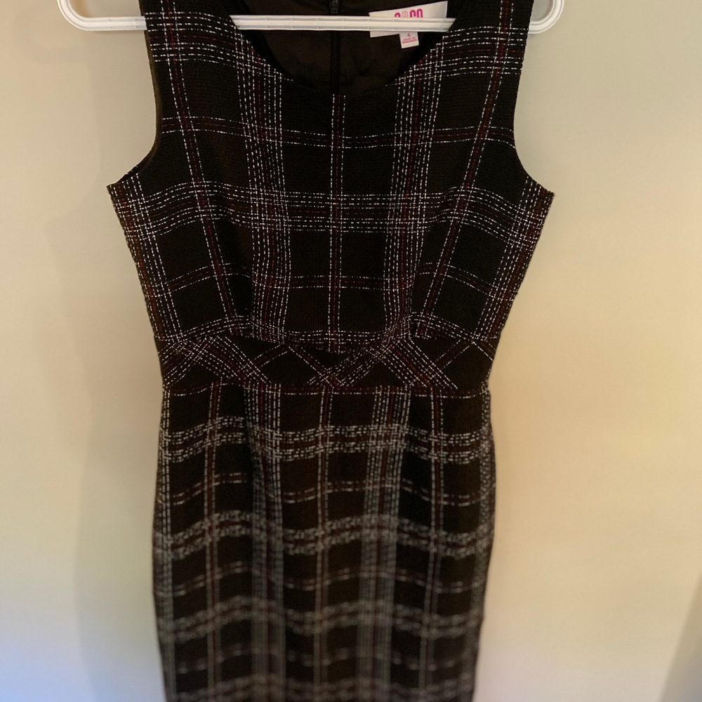 Elegant fitted dress